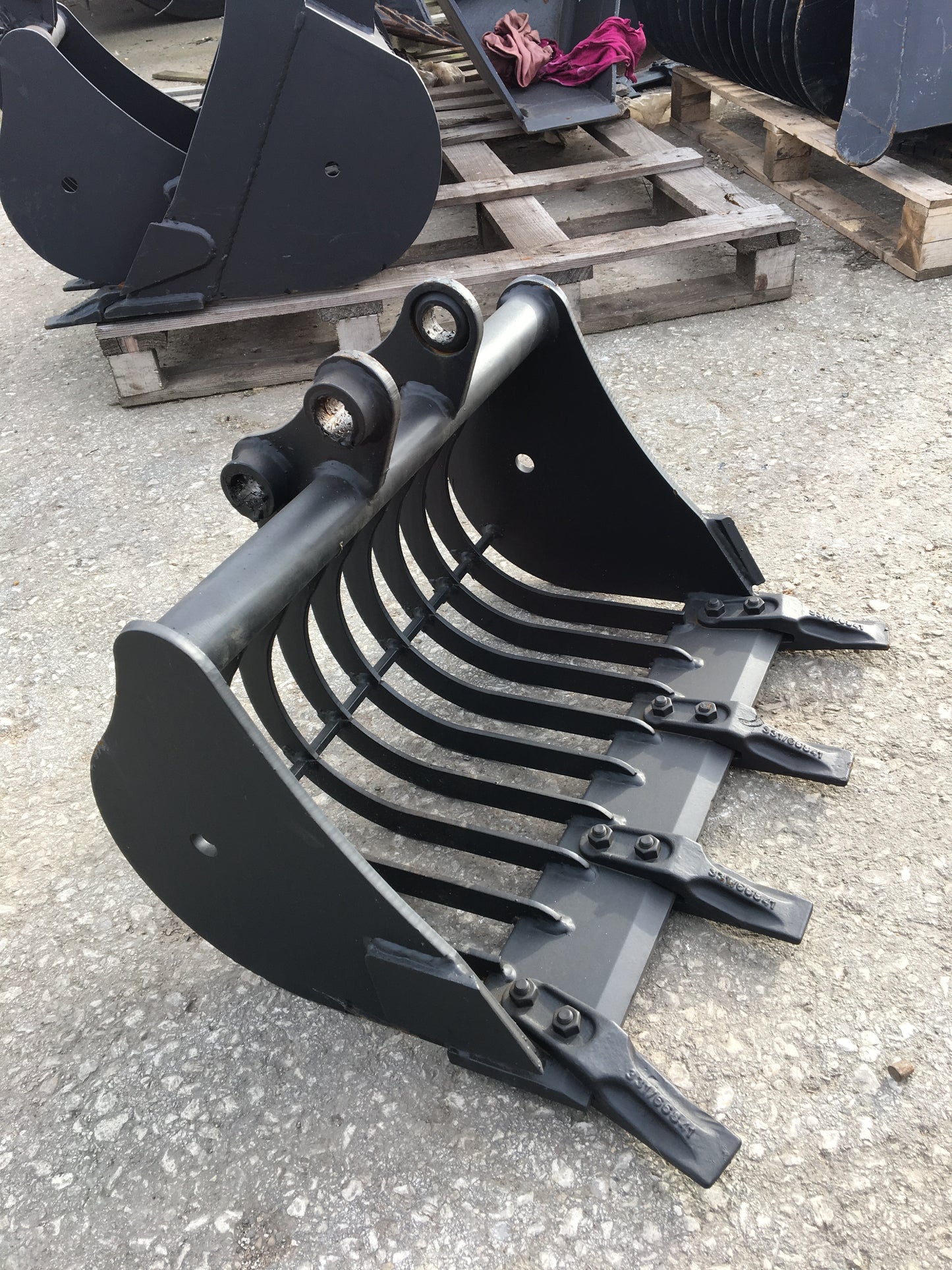 Riddle Bucket for 1 to 2 ton diggers